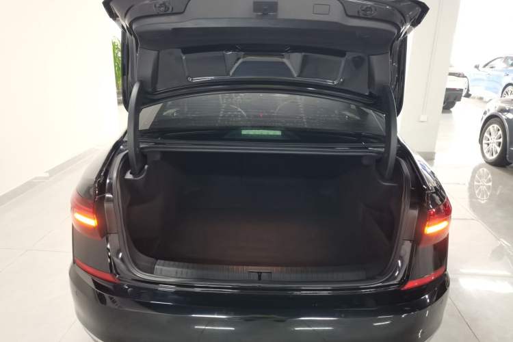 Used Volkswagen Passat 2019 330TSI Elite Edition China VI
