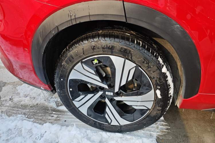 Used  E5 2024 530km Starship Edition