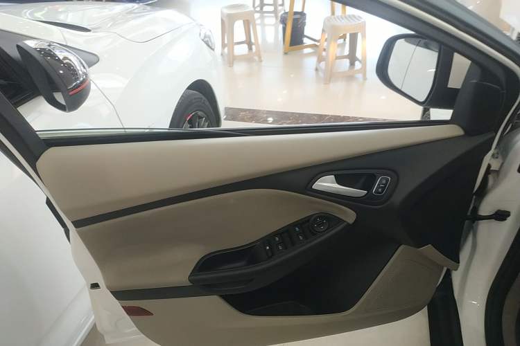 Used Ford Focus 2017 Sedan 1.6L Automatic Comfort Plus SmartDrive Edition