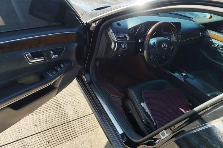 Used Mercedes-Benz E-Class 2014 E 260 L
