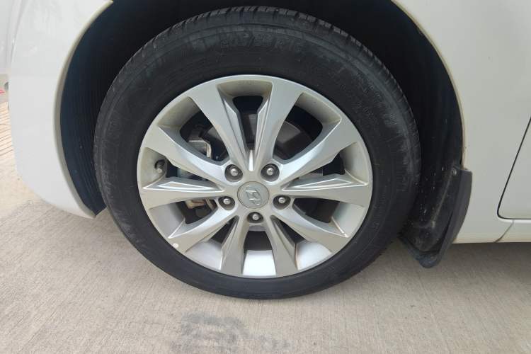 Used Hyundai Elantra 2016 1.6L Automatic Smart Version
