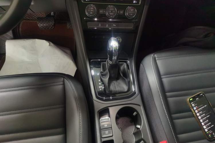 Used Volkswagen Touran 2018 Volkswagen Touran L 280TSI DSG Comfort Edition 7 Seats China VI Standard