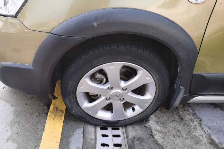 Used Nissan Livina 2013 JINRUI 1.6XV Manual Luxury Edition
