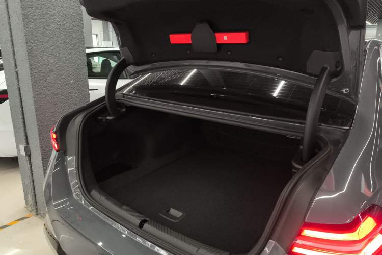 Used BMW i5 2024 eDrive 35L Luxury Model with M Sport Package