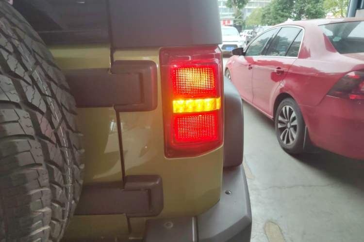 Used BAIC Off-Road BJ40 2016 40L 2.0T Manual All-Wheel Drive Prestige Edition