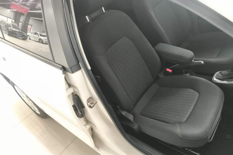 Used Volkswagen Jetta 2015 1.6L Automatic Comfort Model
