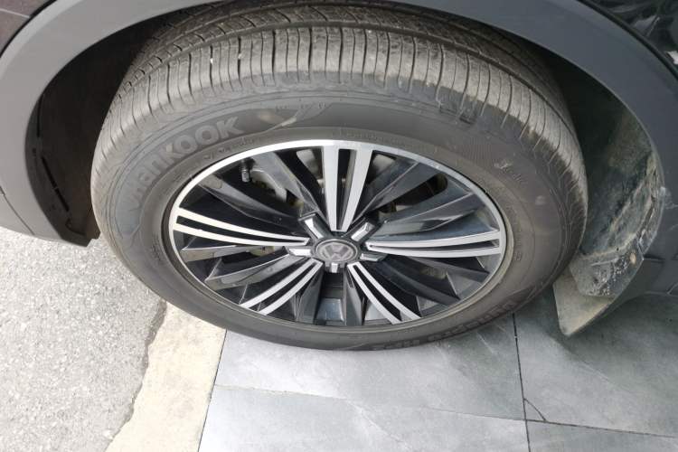 Used Volkswagen Tiguan L 2019 Updated Version 330TSI Automatic Two-Wheel Drive Panoramic Comfort Edition China VI Standard