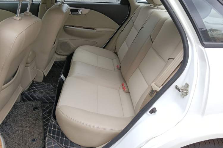 Used Buick Excelle 2015 1.5L Automatic Classic Model
