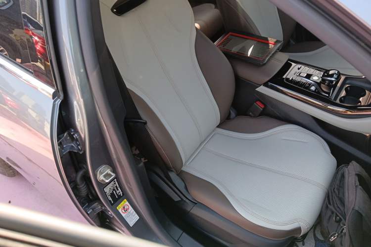 Used BYD Qin PLUS 2024 HONOR Edition DM-i 55KM Leading Model
