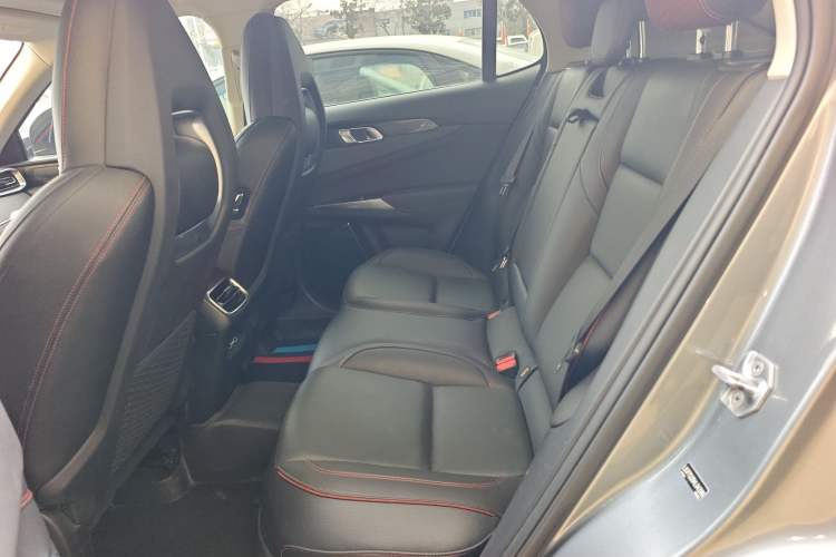 Used Lynk & Co 01 2019 2.0T Two-Wheel Drive Zhaopu Version China VI Standard
