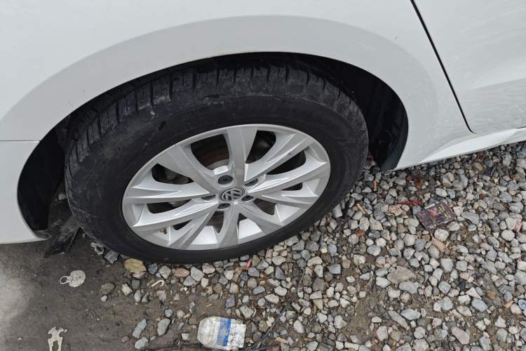 Used Volkswagen Lavida 2015 1.6L Automatic Comfort Edition
