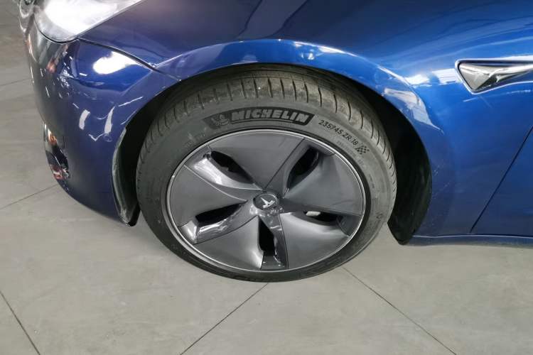 Used Tesla Model 3 2019 Standard Range Rear-Drive Upgraded Version
