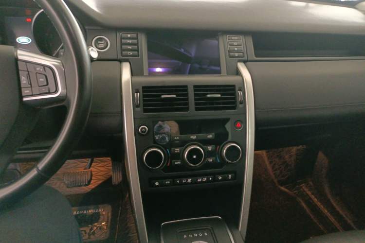 Used Land Rover Discovery Sport 2019 240 PS SE Version China VI Standard
