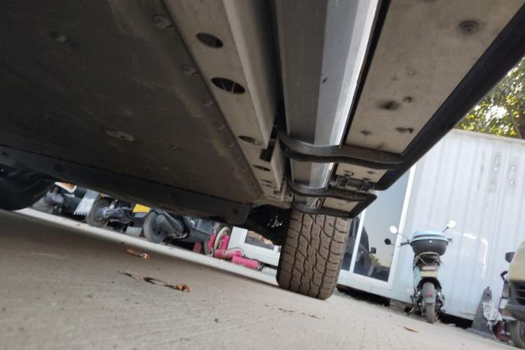 Used  V23 2025 401 Two-Wheel Drive Intelligent Driving Version
