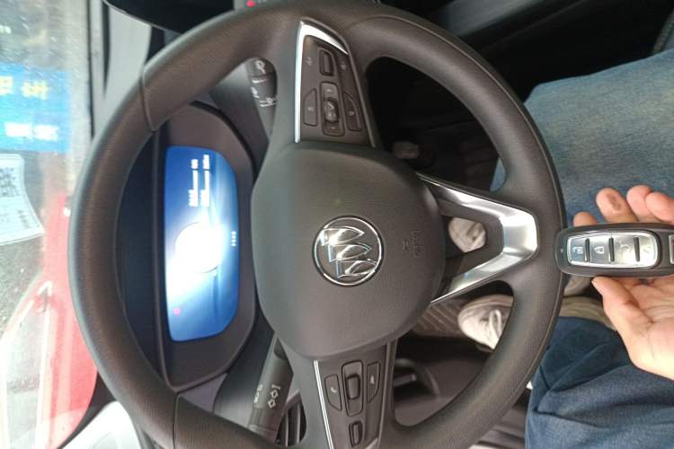 Used Buick Velite 6 2023 Revised Version 430 km Range – Commuter Edition
