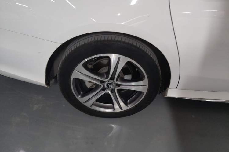 Used Mercedes-Benz E-Class 2018 Facelift E 200 L Sport Edition