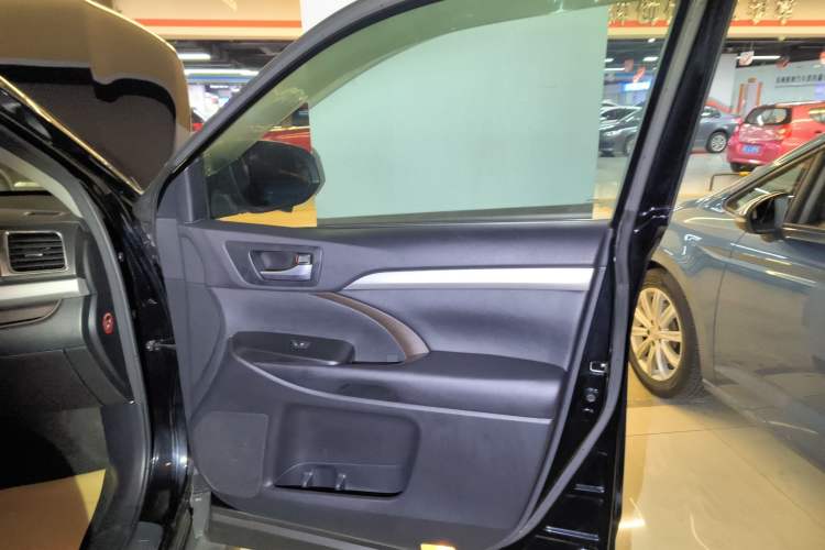 Used Toyota Highlander 2017 2.0T Four-Wheel Drive Luxury Edition 7 Seats
