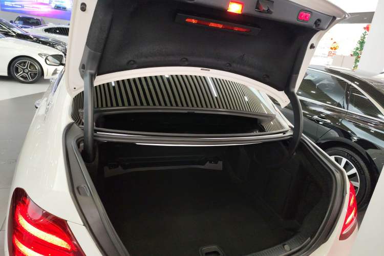 Used Mercedes-Benz E-Class 2018 Restyled E 300 L Sport Luxury Edition