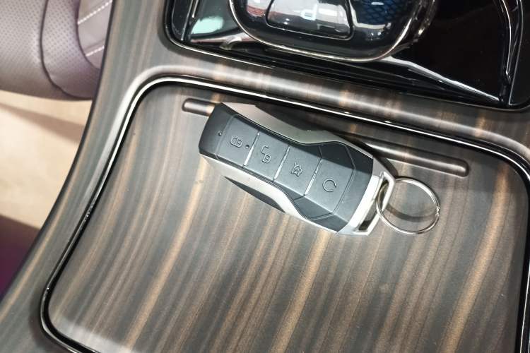 Used BYD Han 2020 DM Four-Wheel Drive Performance Edition Luxury Model
