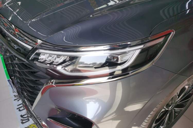 Used Roewe iMAX8 2021 Model 400TGI Exclusive Version for Key Accounts