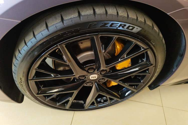 Used  SU7 2024 Four-Wheel Drive Ultra-Long Range Advanced Intelligent Driving Max Edition
