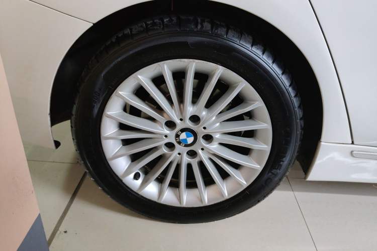 Used BMW 3 Series 2015 320Li Luxury Design Package
