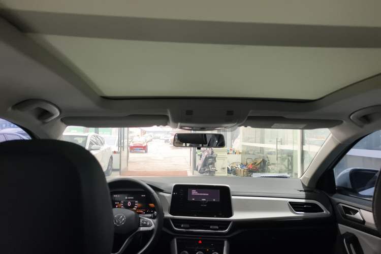 Used Volkswagen T-ROC 2024 280TSI DSG Two-Wheel-Drive Time Edition
