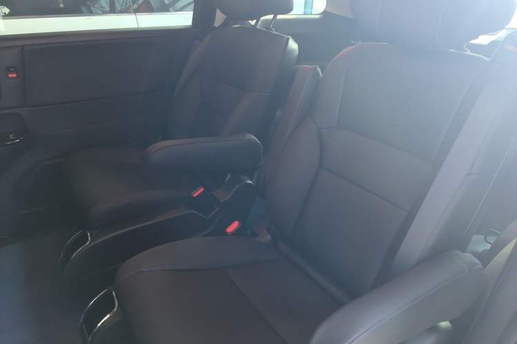 Used Honda Odyssey 2024 2.0L eHEV Sharp & Enjoy Edition
