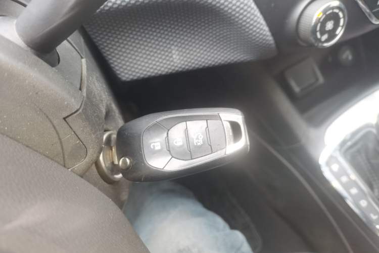 Used Chevrolet Cruze 2018 320 Automatic Pioneer Sunroof Edition
