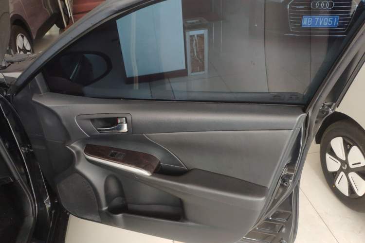 Used Toyota Camry 2016 2.0G 10th Anniversary Leading Edition
