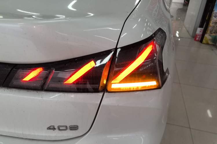 Used Peugeot 408 2022 1.6T Light-Chasing Edition
