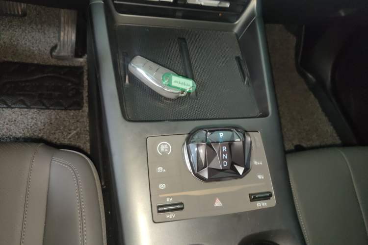 Used BYD Qin PLUS 2025 DM-i Smart Drive 55KM Leading Model
