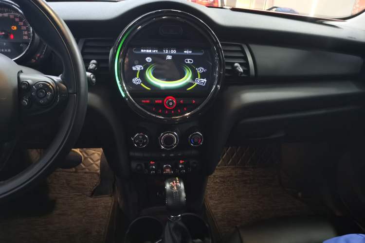 Used  MINI 2016 1.2T ONE Pioneer Edition Five-Door Version
