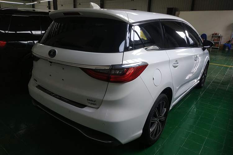 Used BYD Song MAX New Energy 2019 DM 1.5T Smart Connect Advanced 7-Seater China VI Standard
