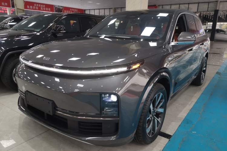 Used Li Auto L8 2023 Air model
