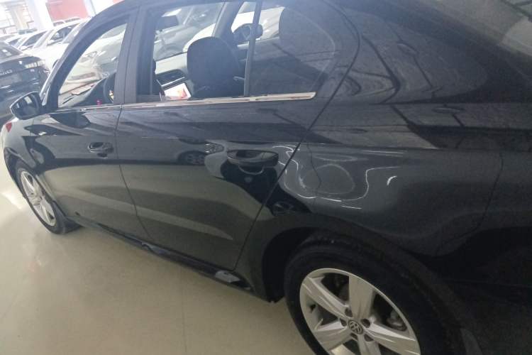 Used Volkswagen Lavida 2017 1.6L Automatic Fashion Edition
