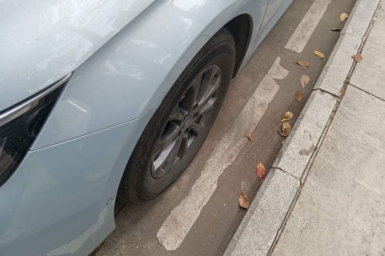 Used BYD Qin L 2025 DM-i Smart Drive 80KM Leading Model