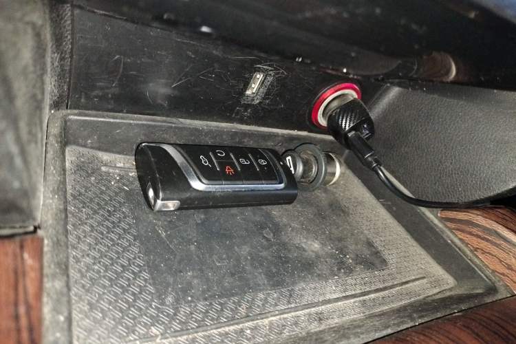 Used GAC Trumpchi GS8 2017 320T Two-Wheel Drive Luxury Smart Connectivity Version (7 Seats)