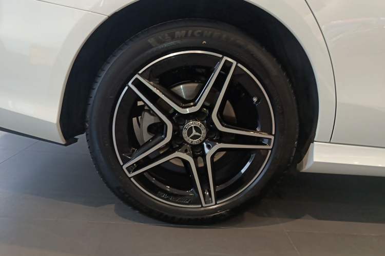 Used Mercedes-Benz E-Class (Import) 2021 Updated E 260 Fashion Sport Edition
