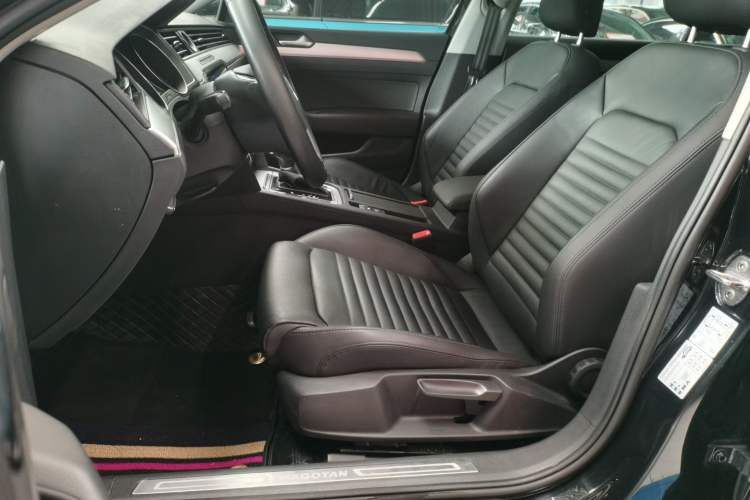 Used Volkswagen Magotan 2019 280TSI DSG Comfort Model China VI Standard
