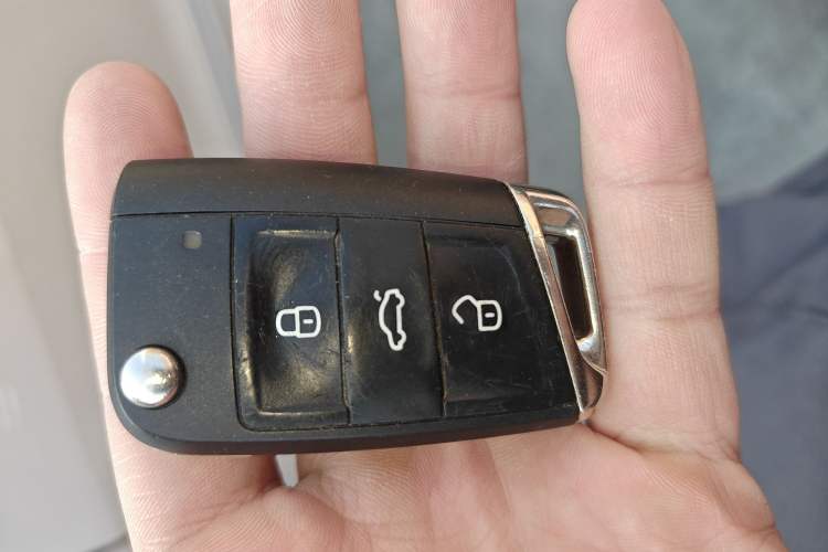 Used Volkswagen Tiguan L 2019 Restyled 330TSI Automatic Two-Wheel Drive R-Line Flagship Version China VI Standard