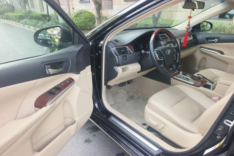 Used Toyota Camry 2012 2.5G Luxury Edition
