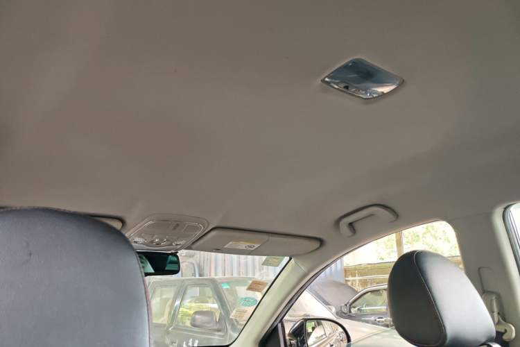 Used Haval H6 2013 Upgraded Model 2.4L Automatic Two-Wheel Drive Elite Version
