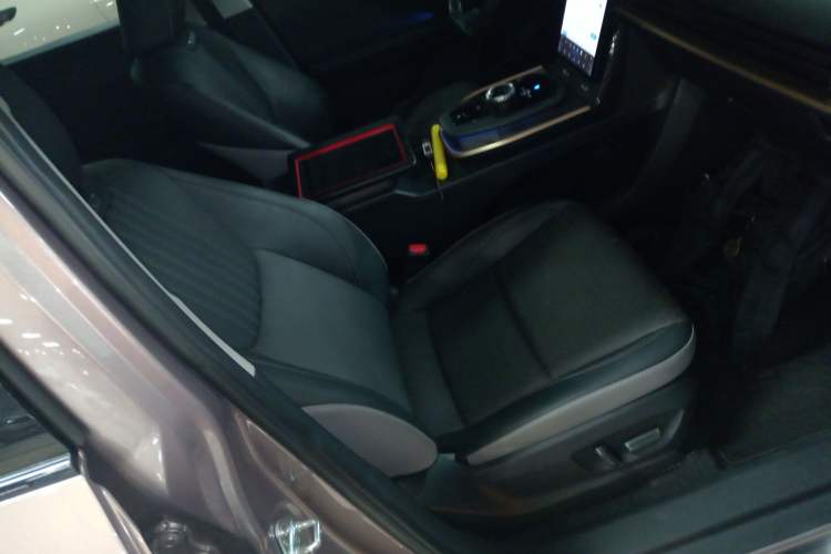 Used Toyota bZ3 2023 616 km Long-Range Premium