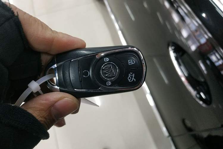 Used Buick LaCrosse 2018 28T Luxury Edition
