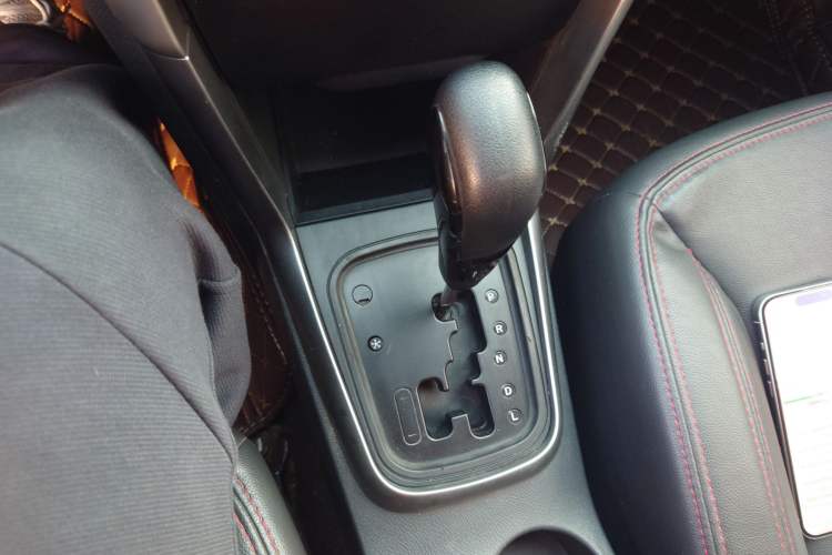 Used Chery Tiggo 3 2015 1.6L CVT ZhiShang Commemorative Edition
