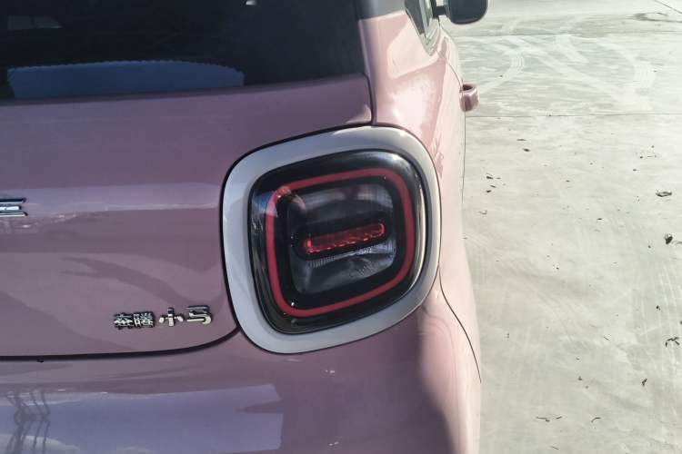 Used Bestune Pony 2025 222km Range Elegant Horse
