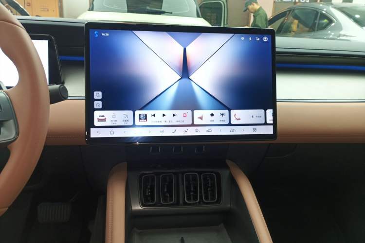 Used BYD Song L EV 2025 662 km Ultra-Range Version
