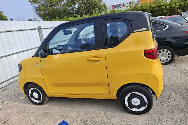 Used Wuling Hongguang MINIEV 2022 Macaron Premium Model – Lithium Ternary Battery
