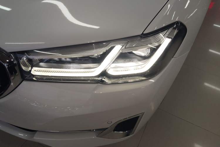 Used BMW 5 Series 2022 Second Facelift 530Li Luxury Edition Premium Package